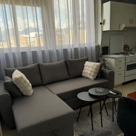 Mirela'S Apartment City Center Tirana Exteriör bild